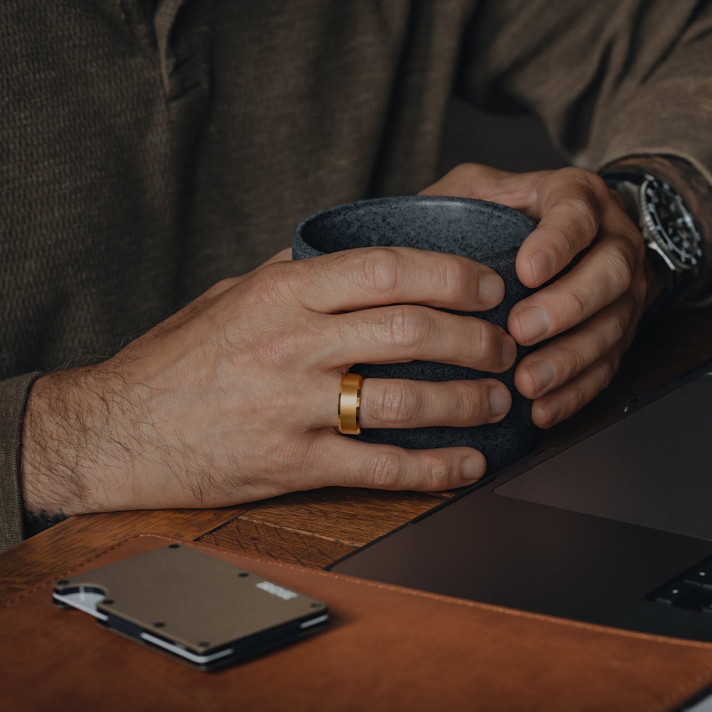 Ridge 8mm Beveled Ring Set - 24K Gold